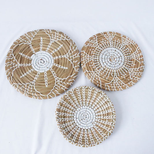 Straw Woven Decorative Tray Hanging European Style Ornaments Panhai Straw Woven Wall Decoration Straw Thread Decorative Tray Three-piece Set
